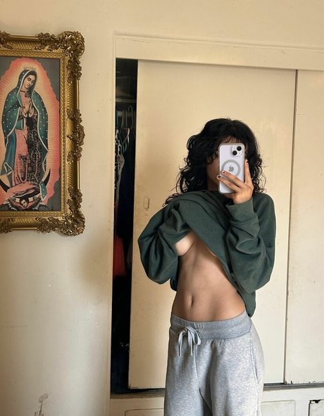 Forgottenlovechild セックスポルノスター 画像