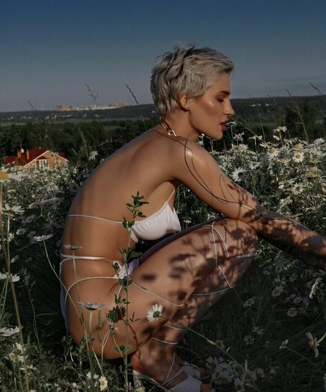 熟女アナルオンリーファンズ パーフェクト 写真