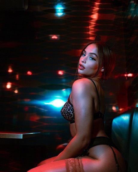 Clo Lloyd トップ女優 画像