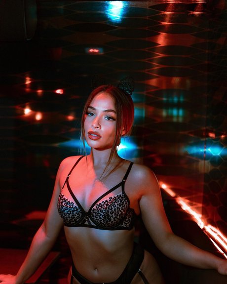 シャワー3P オンリーファンズ 無料セックス ギャラリー