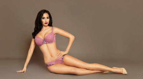 バニープリンセスオンリーファンズ えろ 写真