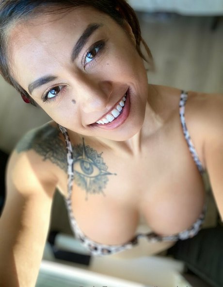 女装オンリーファン 無料エロ 写真