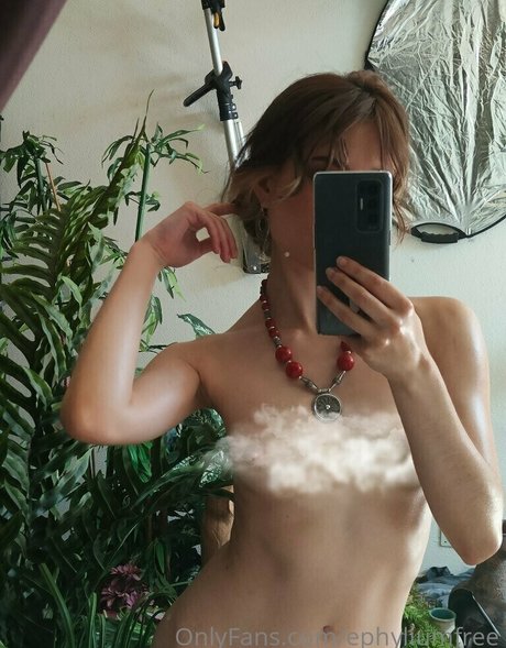 ephyliumfree ヌード女優 写真