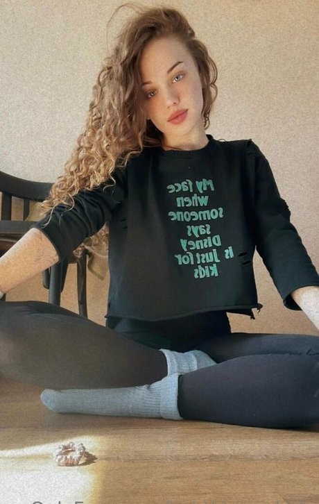 lightbluenebula エロティックなスター 画像