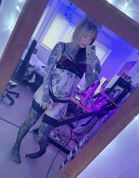 emilypiexo ポルノモデル ギャラリー