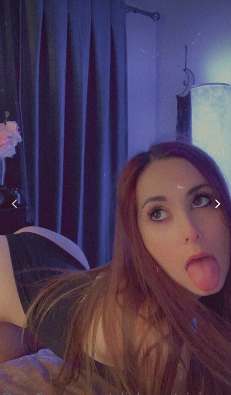 レズビアンマッサージオンリーファンズ セクシー裸 写真