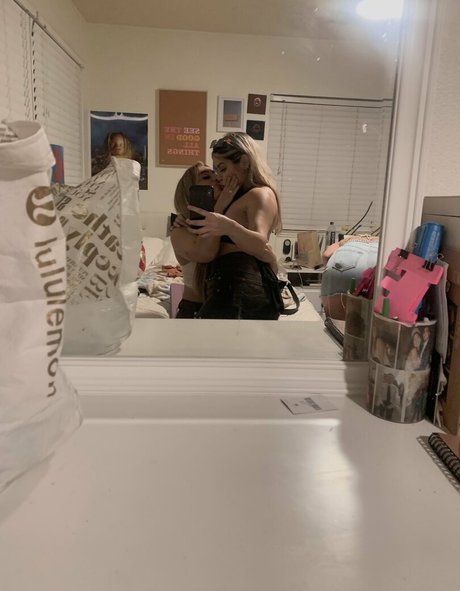 Alisha Wallace スター 裸 写真