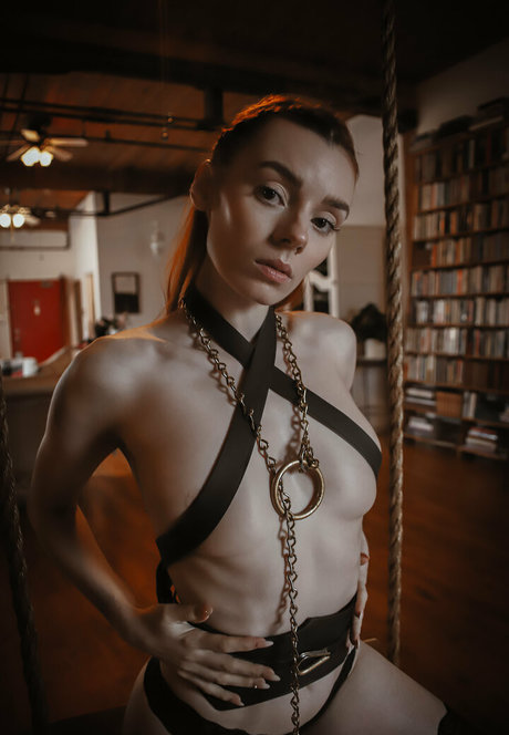 claruspolaris 裸の女優 画像