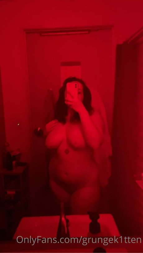 grungek1tten ポルノスター エロティック 画像