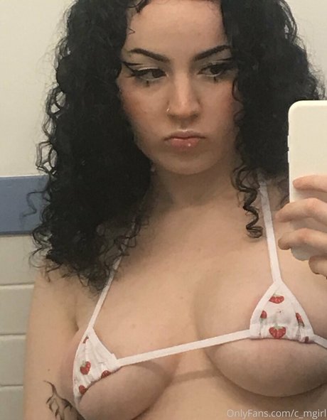 c mgirl 無料のポルノスター 写真
