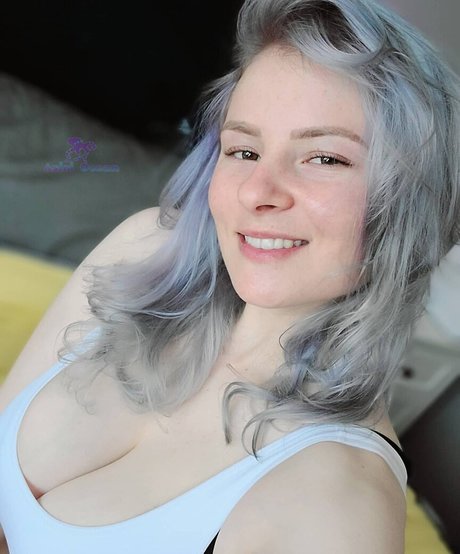 ぽっちゃりブルネットオンリーファンズ ポルノ 写真