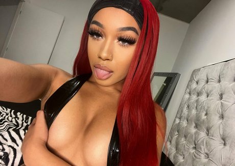 Bubble Booty ポルノスター ギャラリー