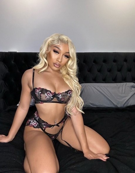 フィットネスベイビーオンリーファンズ 無料アダルト ギャラリー