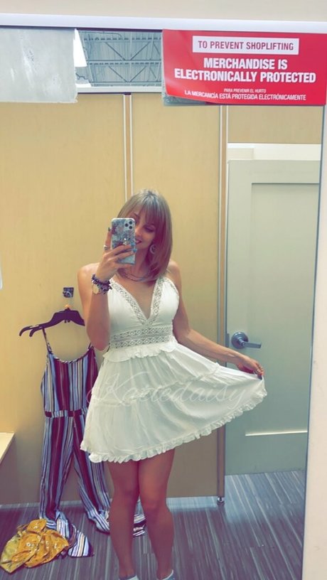 Katiedaisy 高品質のスター 写真