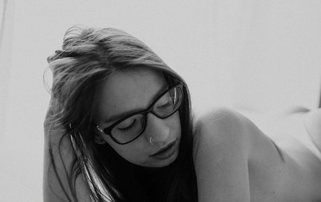 Carolina Rodrigues ヌードのポルノスター 写真