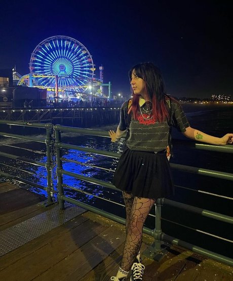 カウガール POV オンリーファンズ アートポルノ 画像