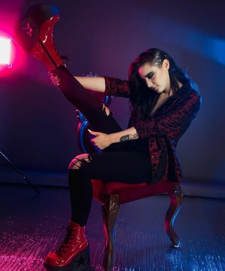 バニー無料オンリーファンズ セクシー裸 画像