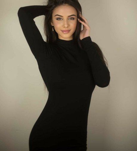 弁護士オンリーファンズ 無料セクシー 写真