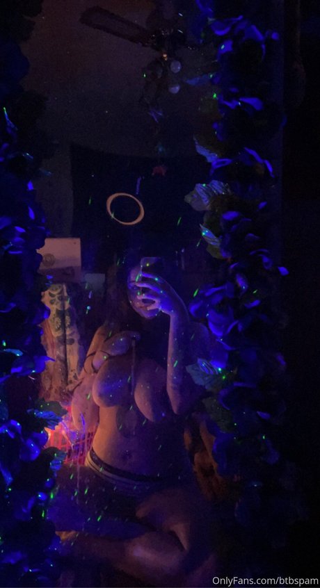 乳首 オンリーファンズ ホットxxx ギャラリー