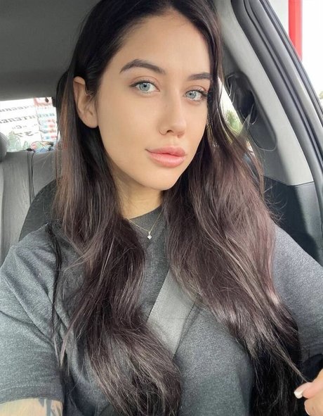 巨乳アマチュアオンリーファンズ ホットヌード 写真