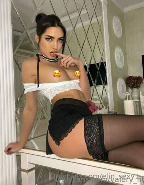 成熟したラテン系オンリーファンズ セクシーヌード 画像