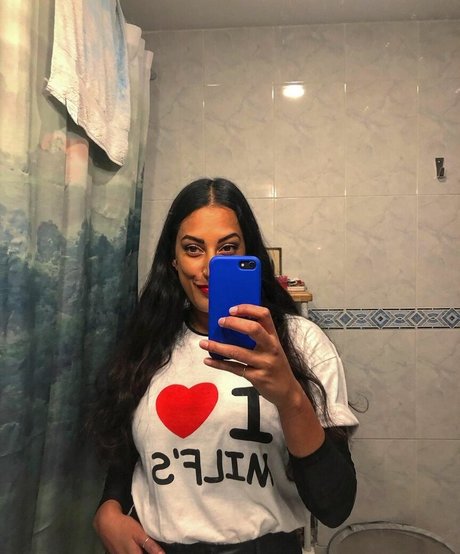 乳首オーガズム オンリーファンズ 無料ポルノ 画像