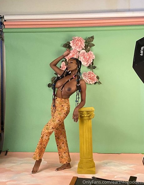 Earthtogoddess 高品質女優 ギャラリー