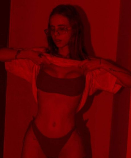 カムフィートオンリーファンズ 限定 写真