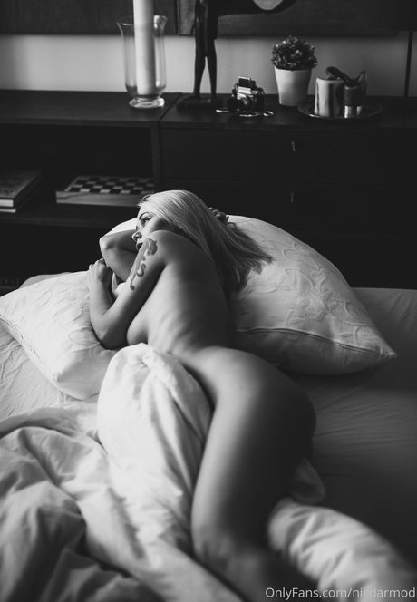 イギリスのおばあちゃんオンリーファンズ ポルノ 写真