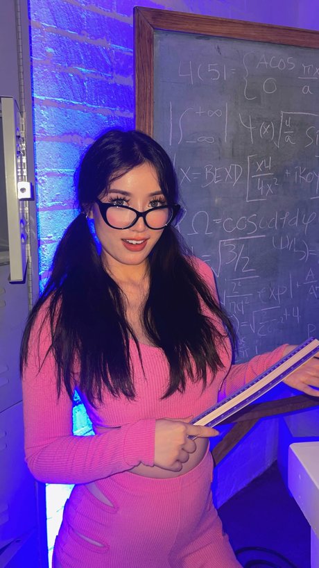 Bear Jocelyn ホットなポルノスター 画像