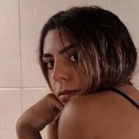 Karly Trejo ヌードスター 画像