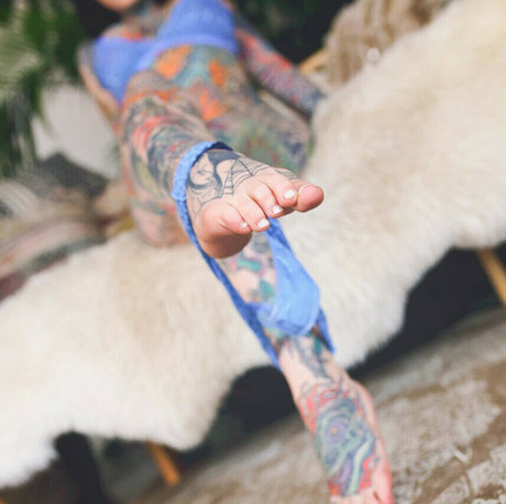 シャワー3P オンリーファンズ 無料裸 写真