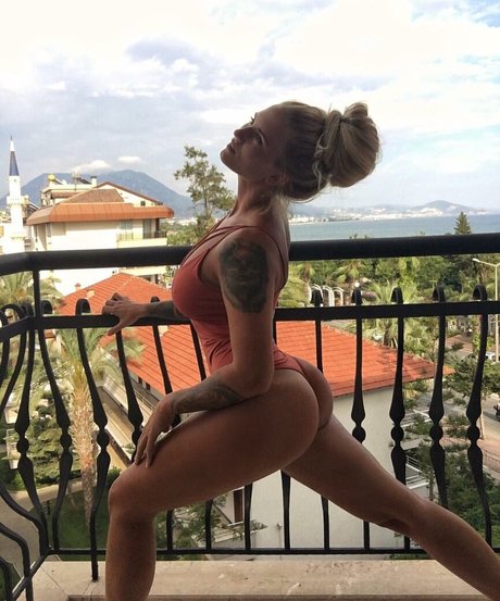 巨乳カップルオンリーファンズ 無料xxx 画像