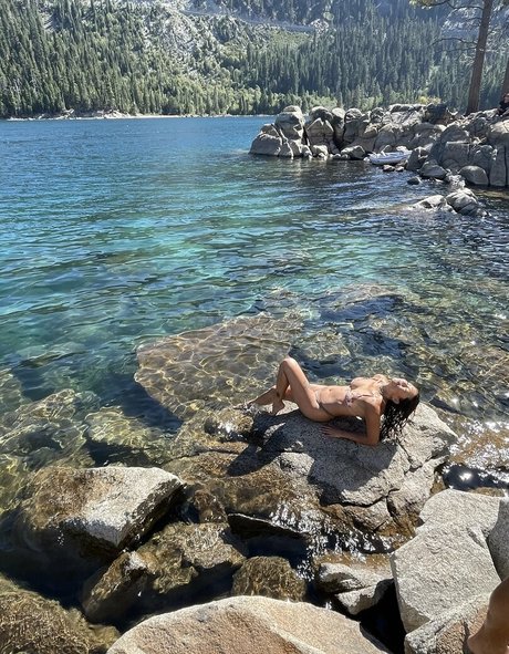 マッサージセラピストオンリーファンズ セクシーヌード 画像