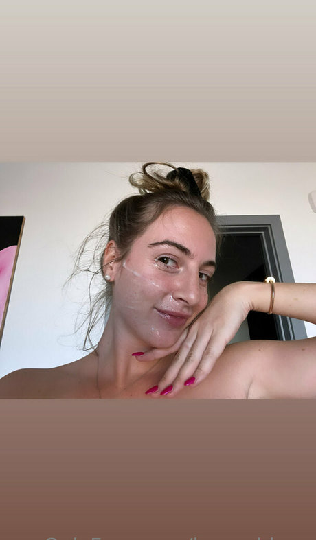 Hannahlouu ポルノスター 無料 画像