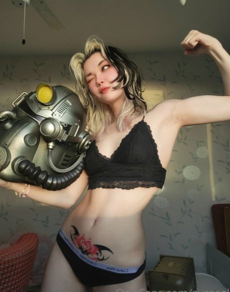 セクシーなブルネットのオンリーファンズ 美しいxxx 写真