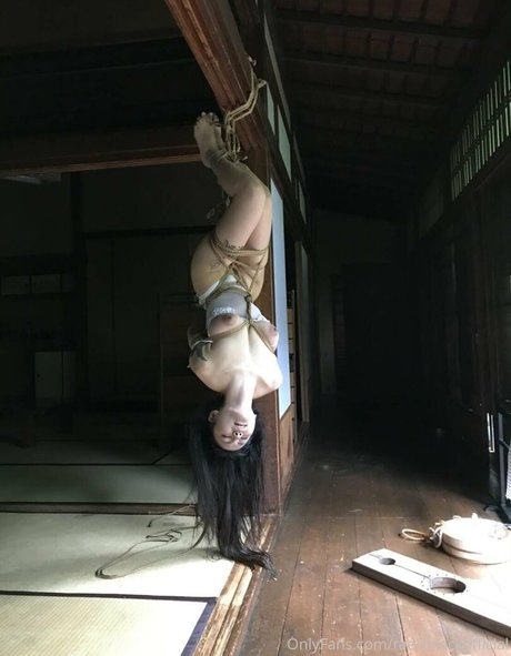 RaeLilBlack ポルノスター 独占 写真