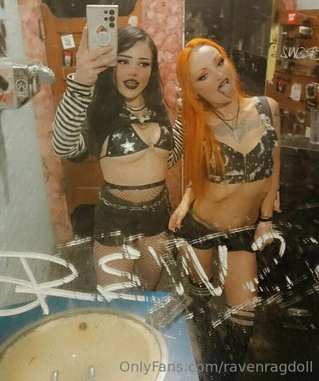 Spoiled kitty 最高のモデル 写真