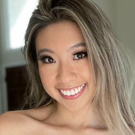 ainsleyace 高品質モデル 写真