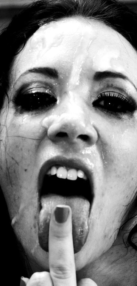 オタクプリンセスオンリーファンズ 美しいヌード 写真