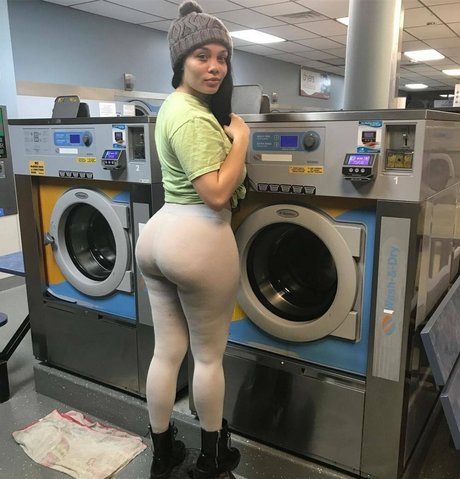 SaraGold ホットなポルノスター 写真