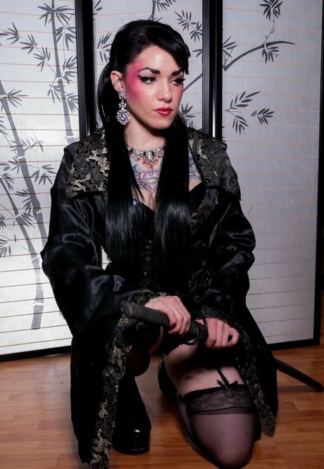 ニューハーフオンリーファン ヌード 写真