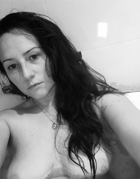 nadinetilley トップモデル 画像