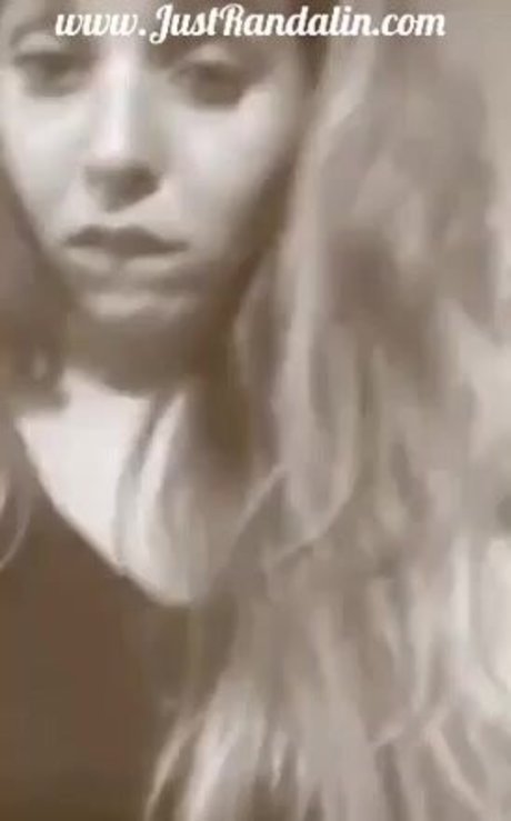 セクシーな妻オンリーファンズ エロチック 写真