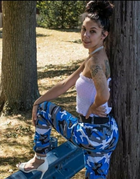 フィットネスガールズオンリーファンズ ホットセックス 写真