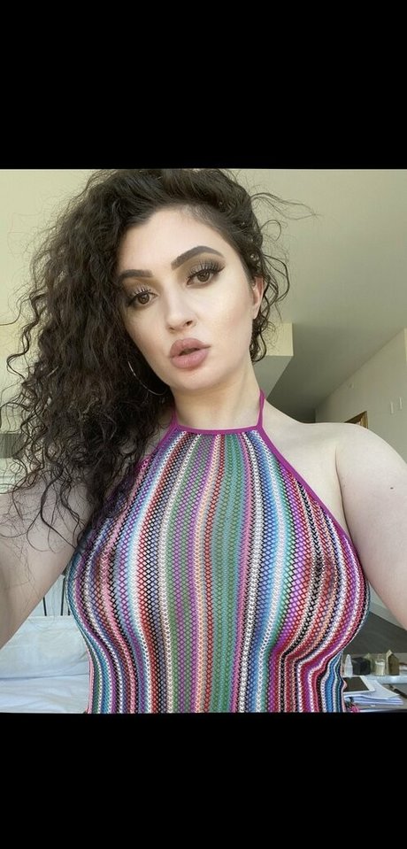 足 マンコ オンリーファンズ 裸 画像