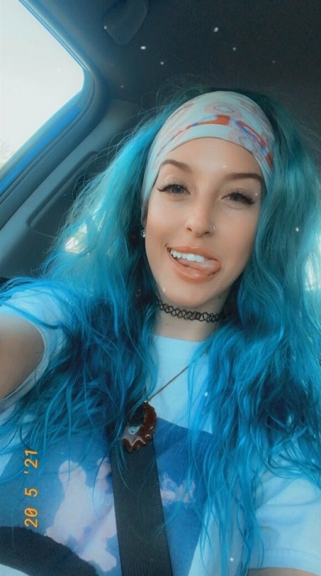 スキニーモデルオンリーファンズ 無料裸 写真