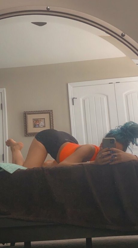 タンオンリーファン 無料 写真