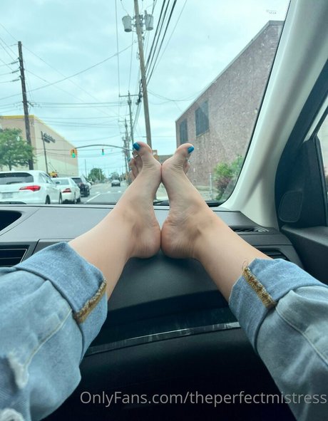 曲線美のランジェリーオンリーファンズ セクシーヌード ギャラリー