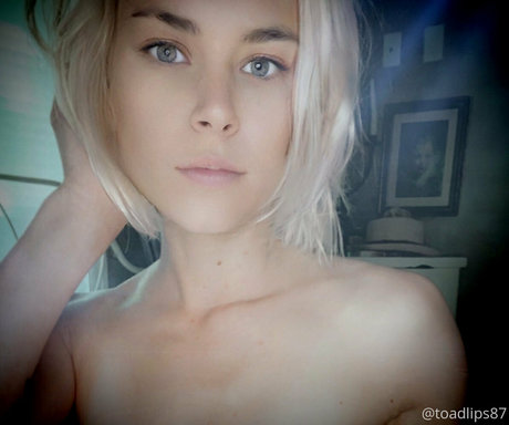 toadlips87free セクシー女優 写真